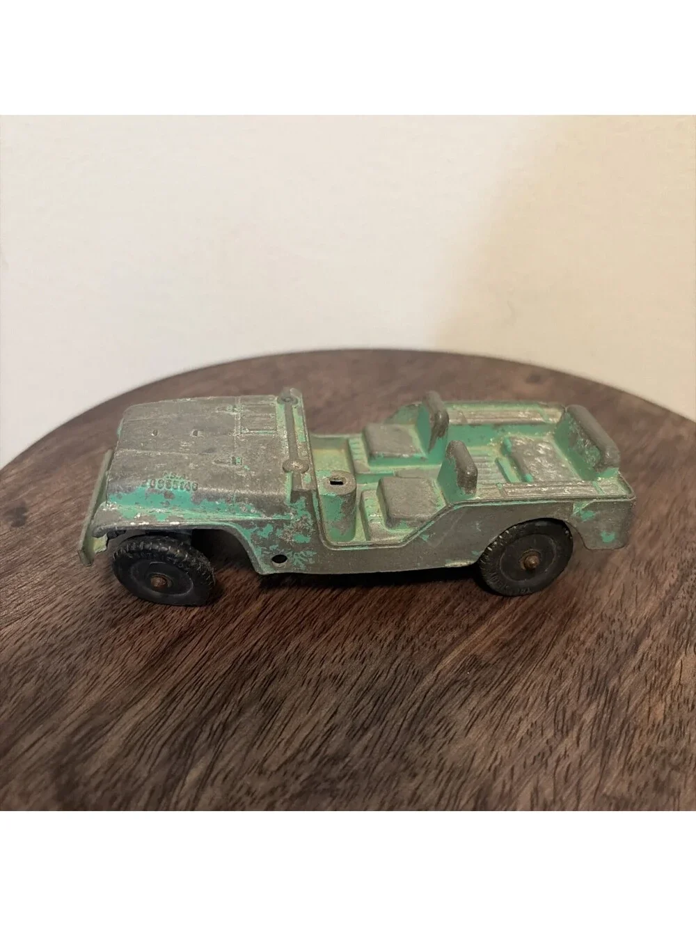 Tootsie toy army jeep from 1960s 5
